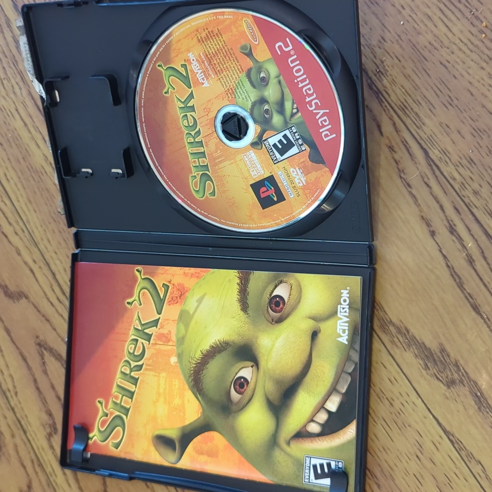 Shrek 2 PS2 - Picture 2 of 4